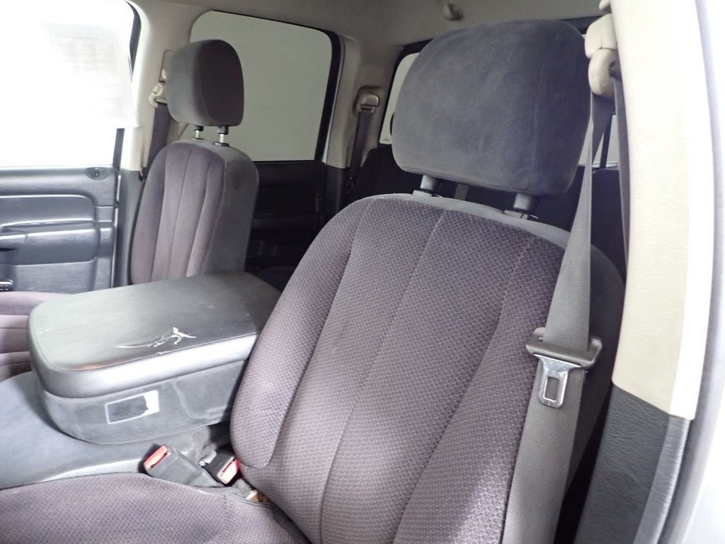 Used 2004 Dodge Ram 3500 Truck SLT w/ Trailer Tow Group RWD image 17