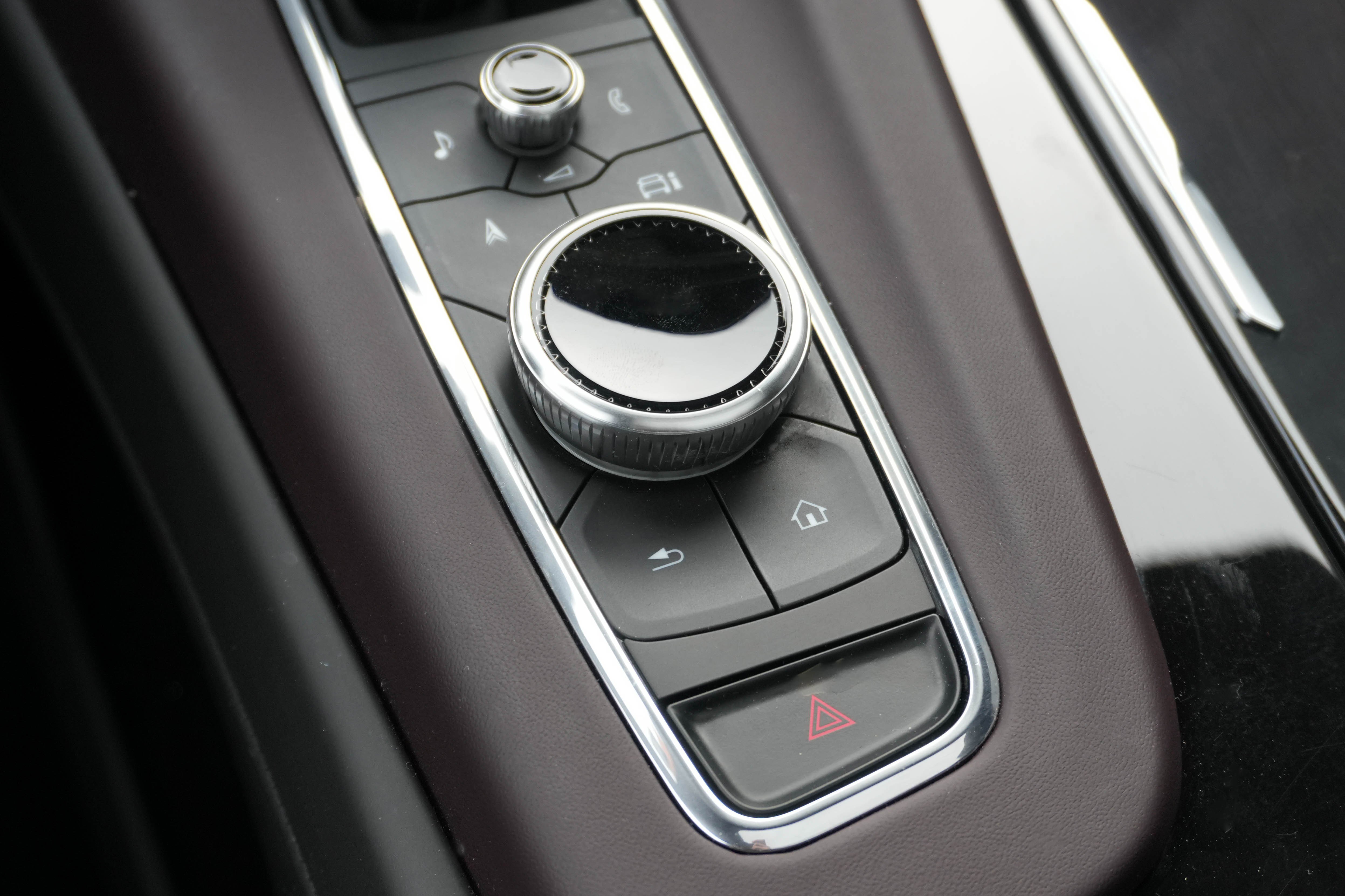 Used 2024 Cadillac Escalade Sport Platinum image 25