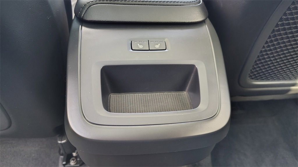 Certified 2024 Volvo XC60 B5 Plus w/ Protection Package Premier image 27