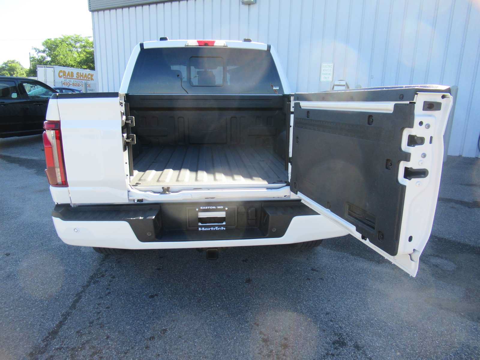 Used 2025 Ford F150 Platinum w/ Equipment Group 702A High AWD/4WD image 15