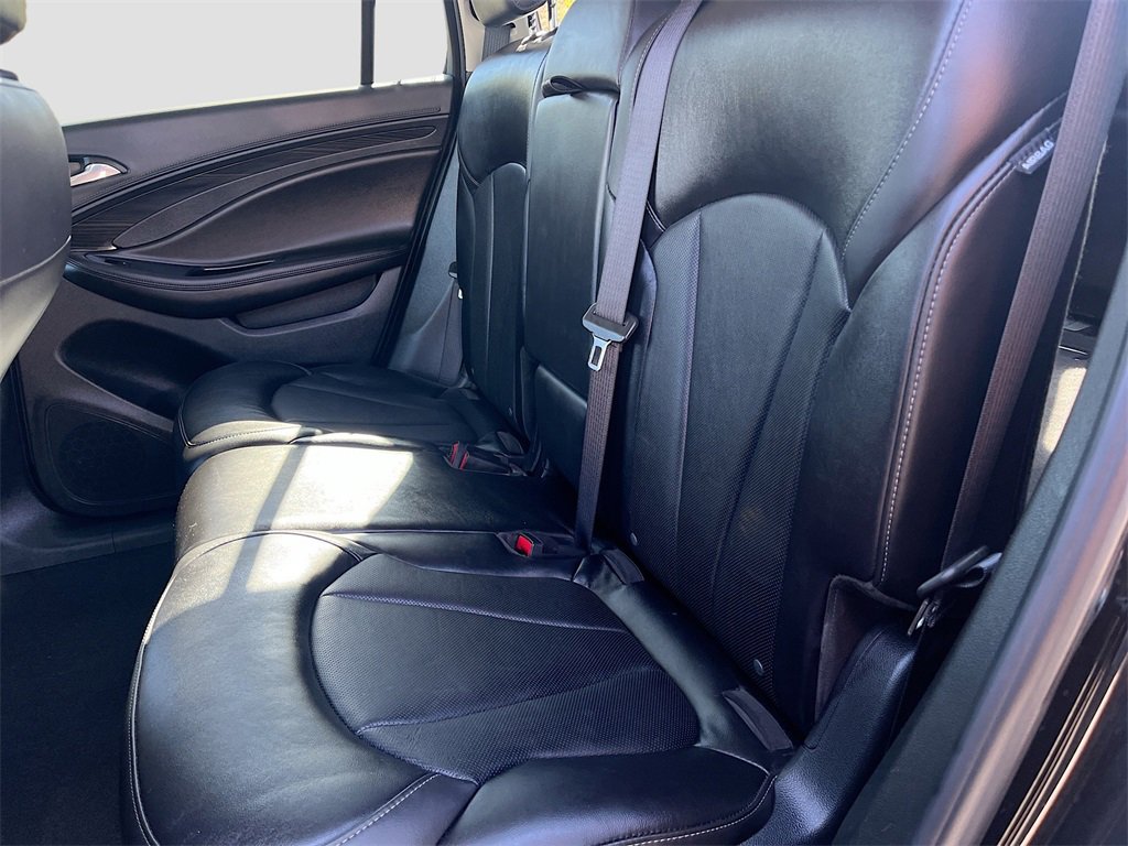 Used 2020 Buick Envision Essence image 25