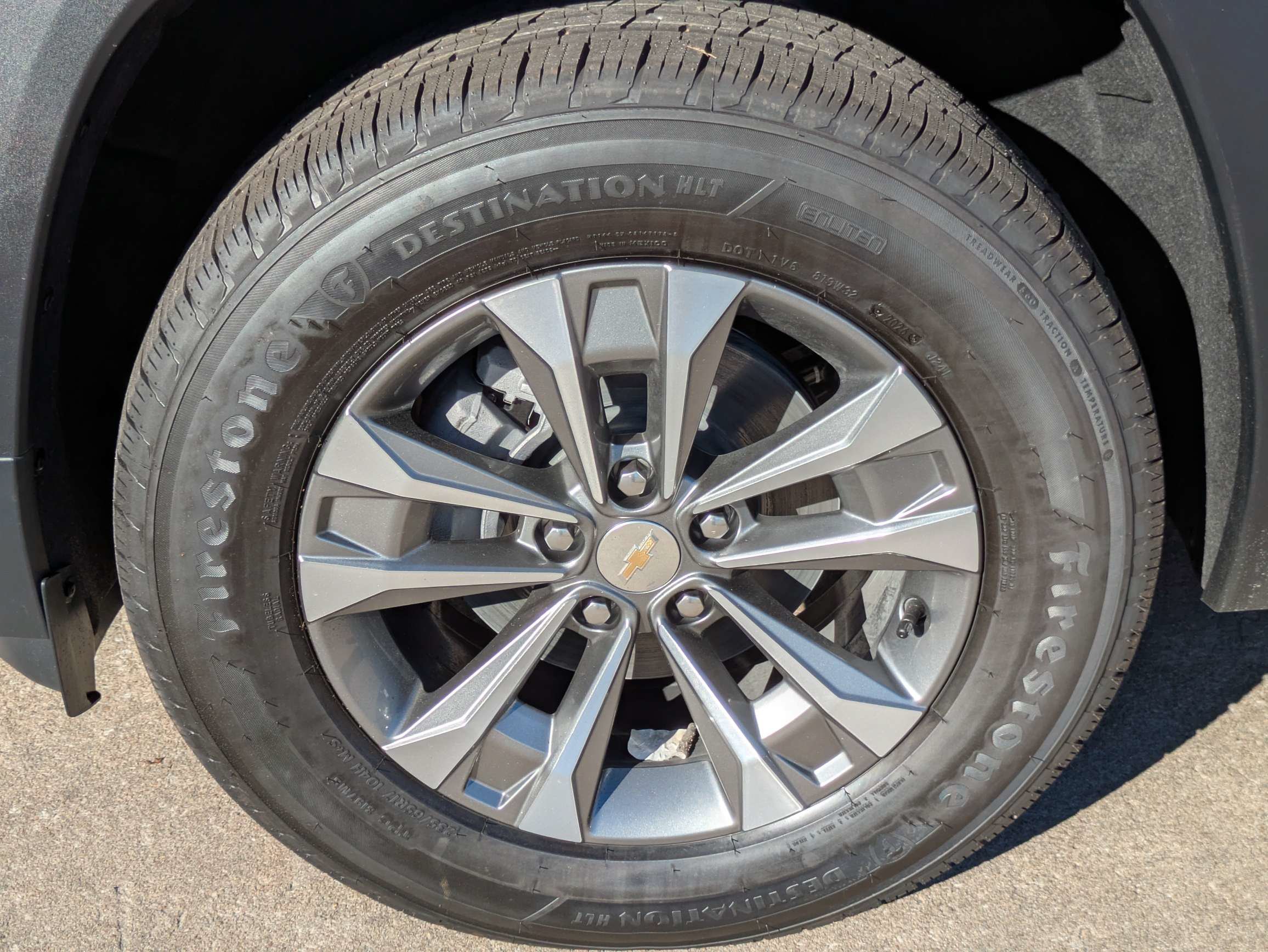 New 2027 Chevrolet Equinox LT w/ Convenience Package II FWD image 33