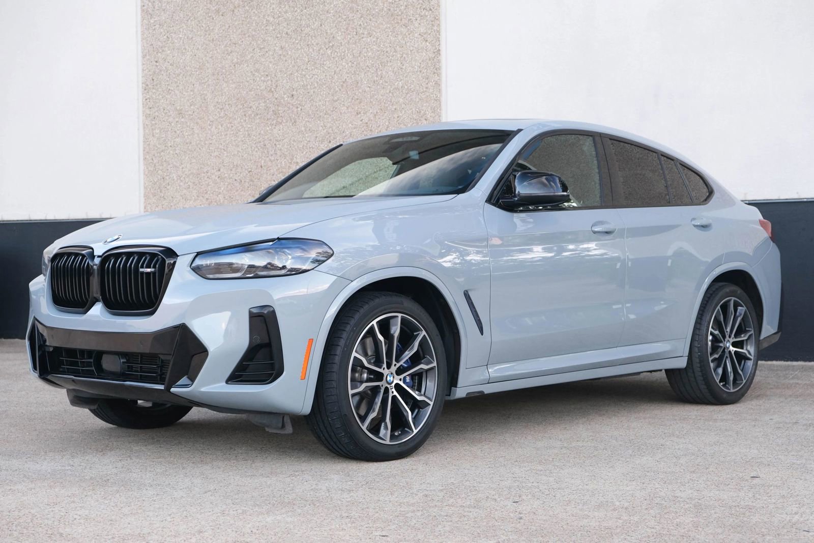 Used 2022 BMW X4 M40i image 4