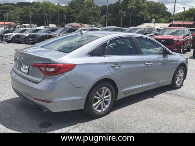 Used 2015 Hyundai Sonata SE w/ Option Group 02 FWD image 7