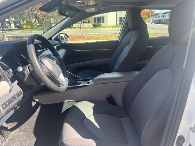 Used 2020 Toyota Camry LE w/ Sunroof Package FWD image 14