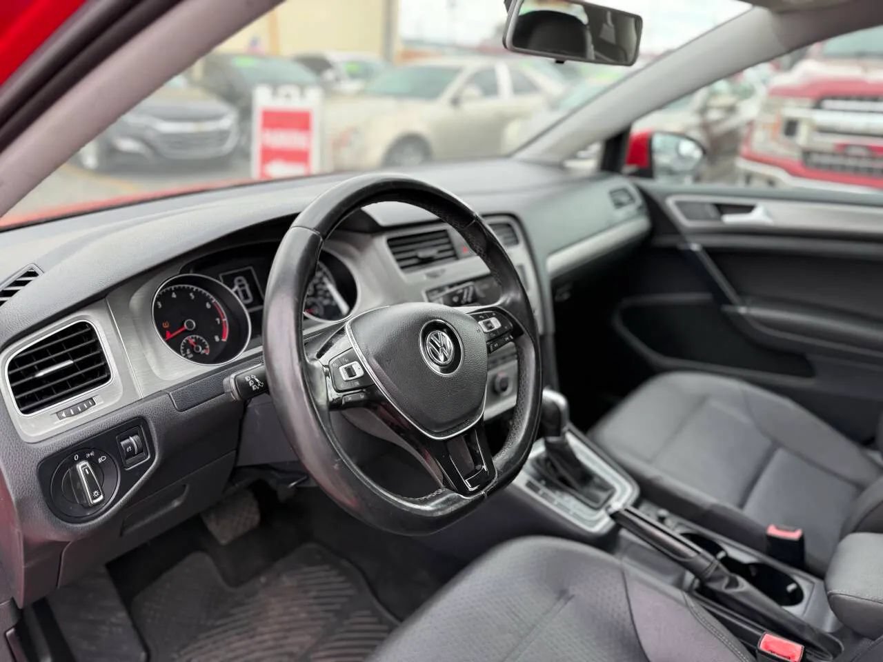 Used 2015 Volkswagen Golf S FWD image 13