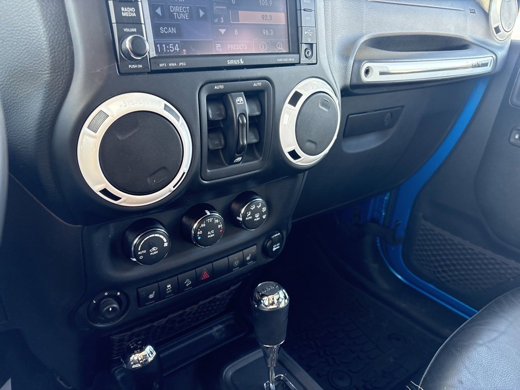 Used 2014 Jeep Wrangler Unlimited Sahara image 18