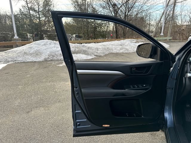 Certified 2019 Toyota Highlander LE AWD/4WD image 27