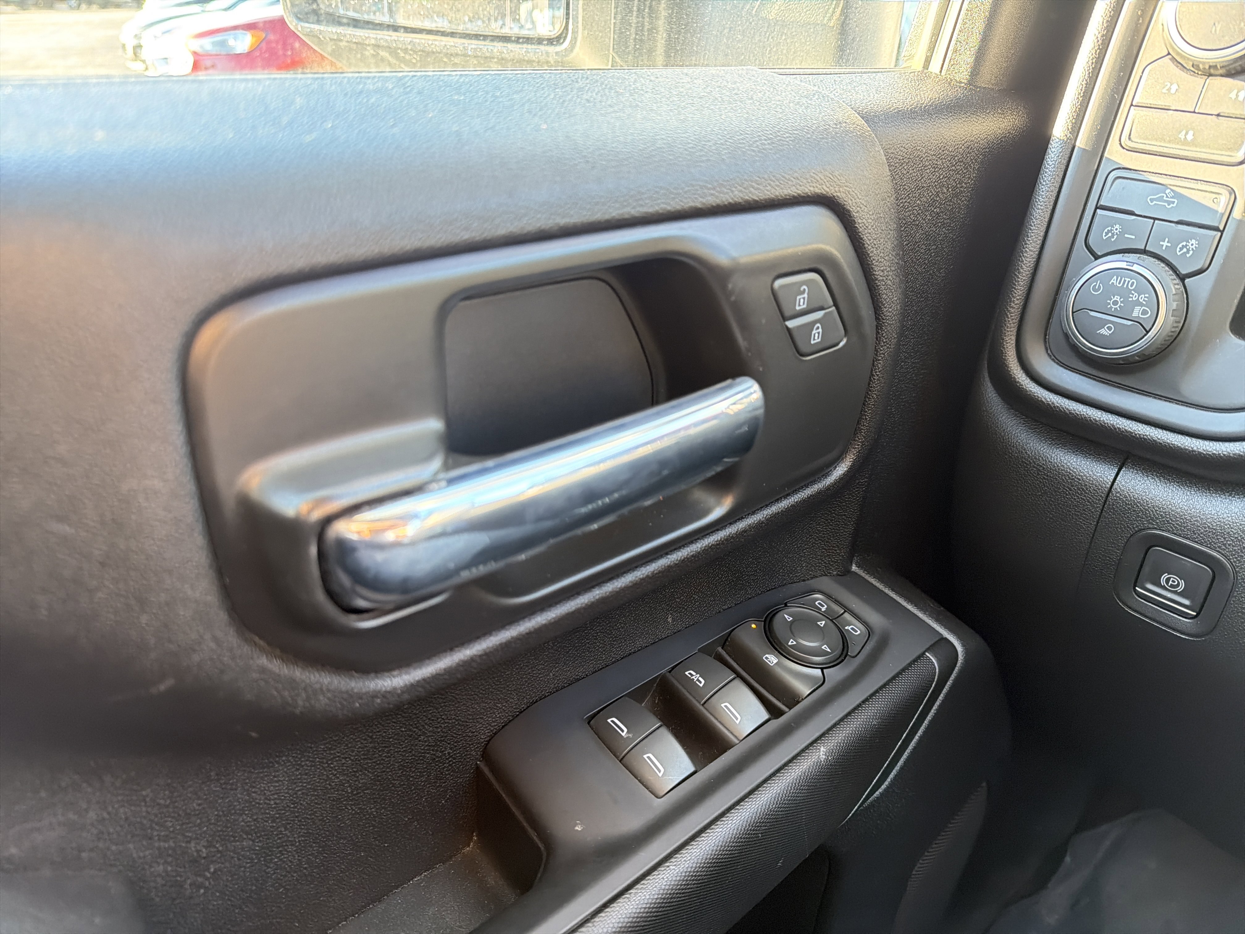 Used 2023 Chevrolet Silverado 2500 Custom w/ Custom Value Package image 23