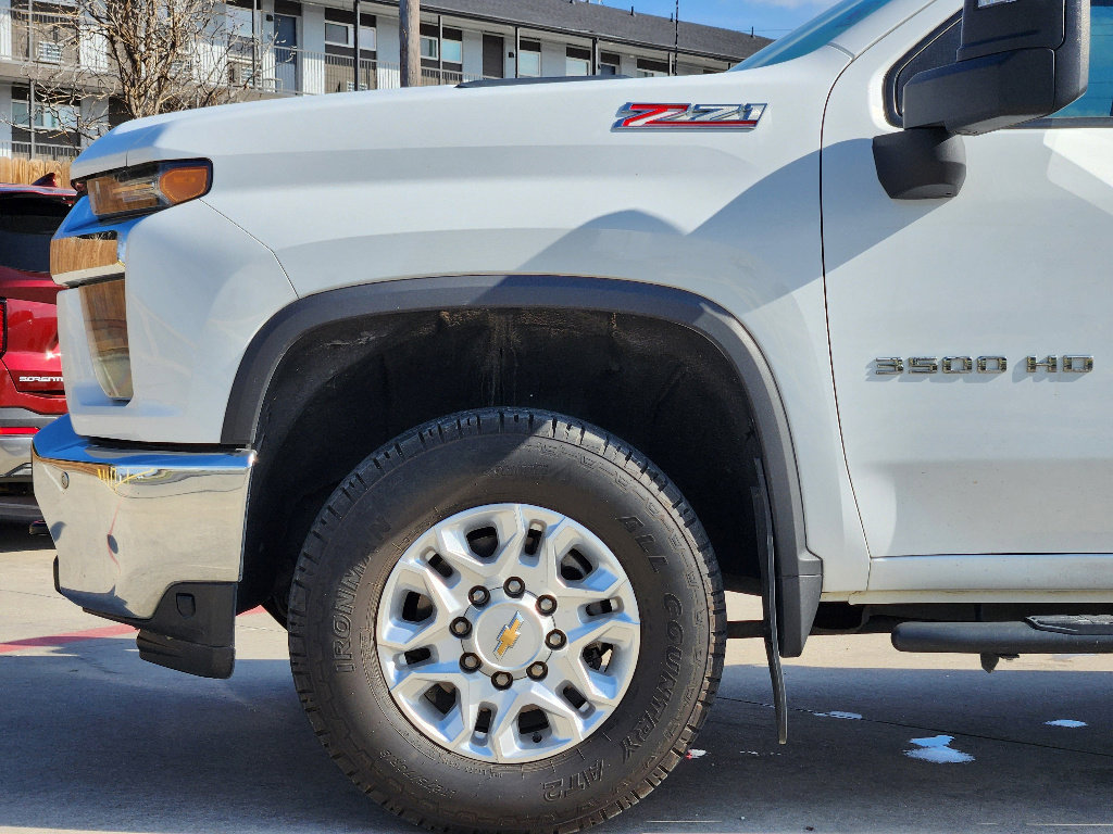 Used 2021 Chevrolet Silverado 3500 LT image 6