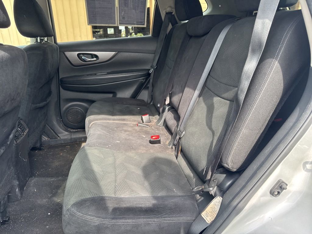 Used 2016 Nissan Rogue S w/ S Family Package image 7