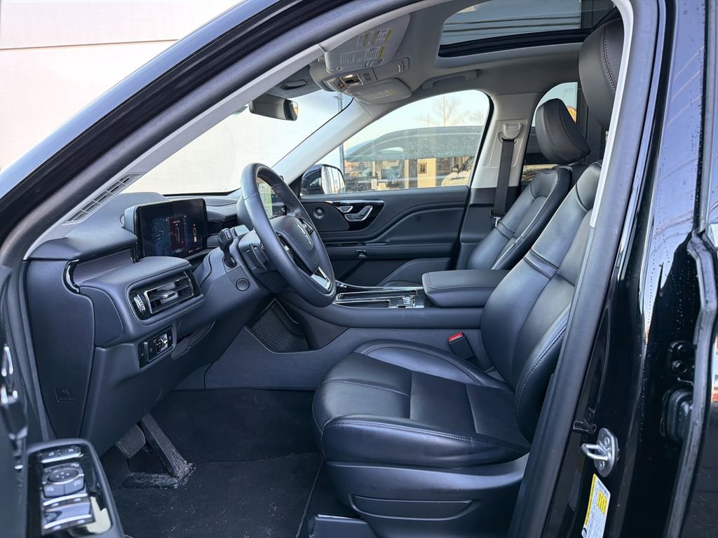 New 2025 Lincoln Aviator AWD w/ Equipment Group 101A image 5