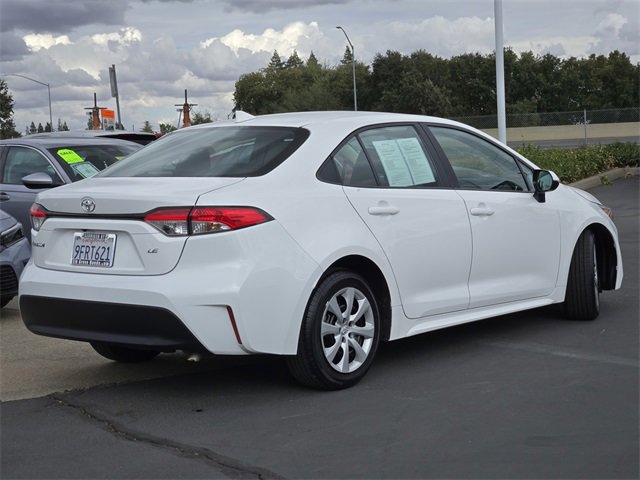 Used 2023 Toyota Corolla LE image 4