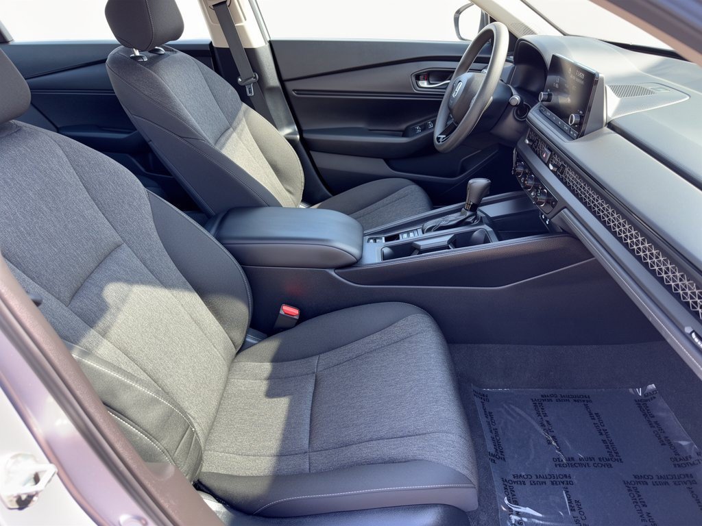 Certified 2025 Honda Accord SE image 30