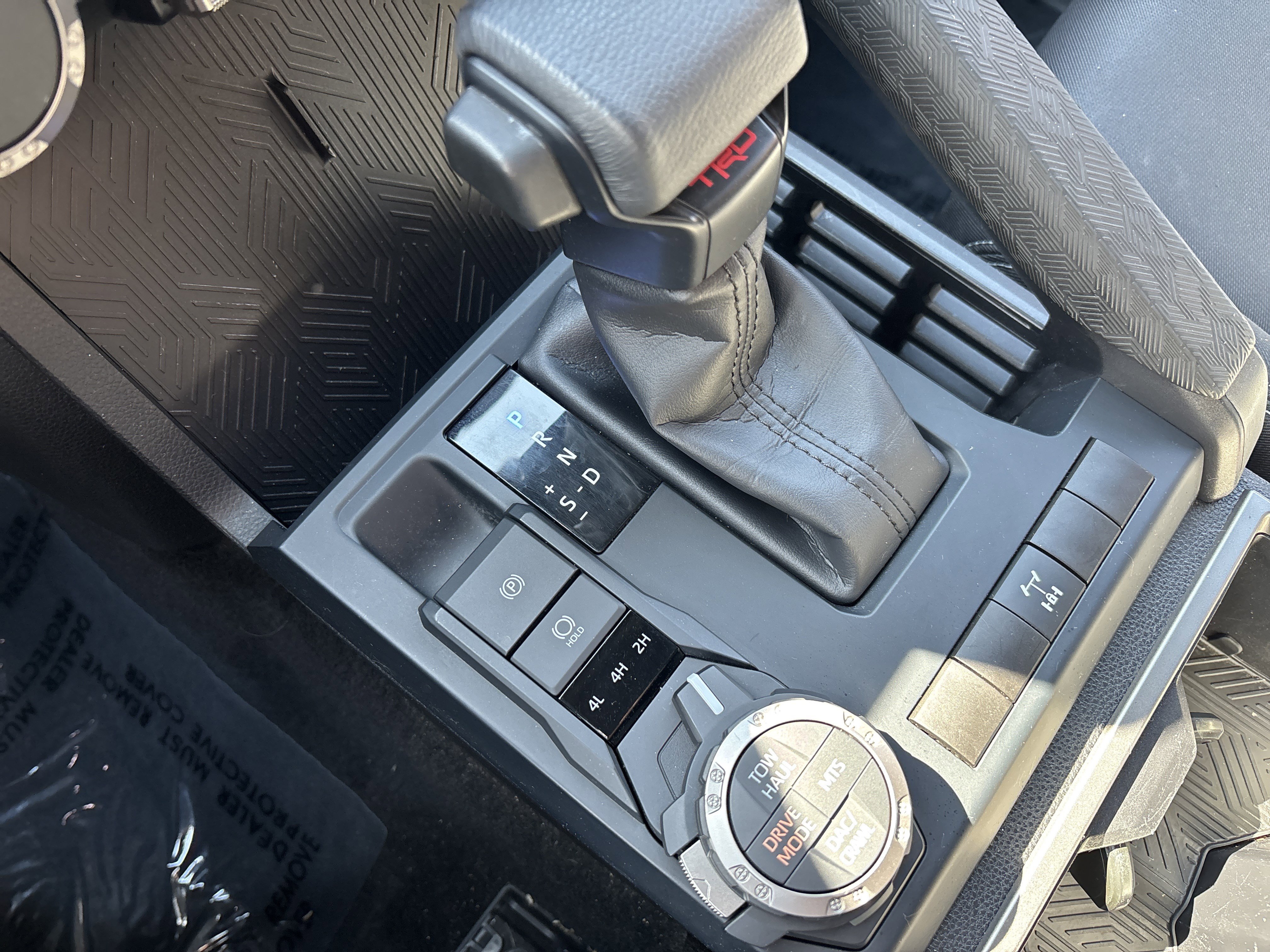 Certified 2025 Toyota Tacoma TRD Off-Road AWD/4WD image 24