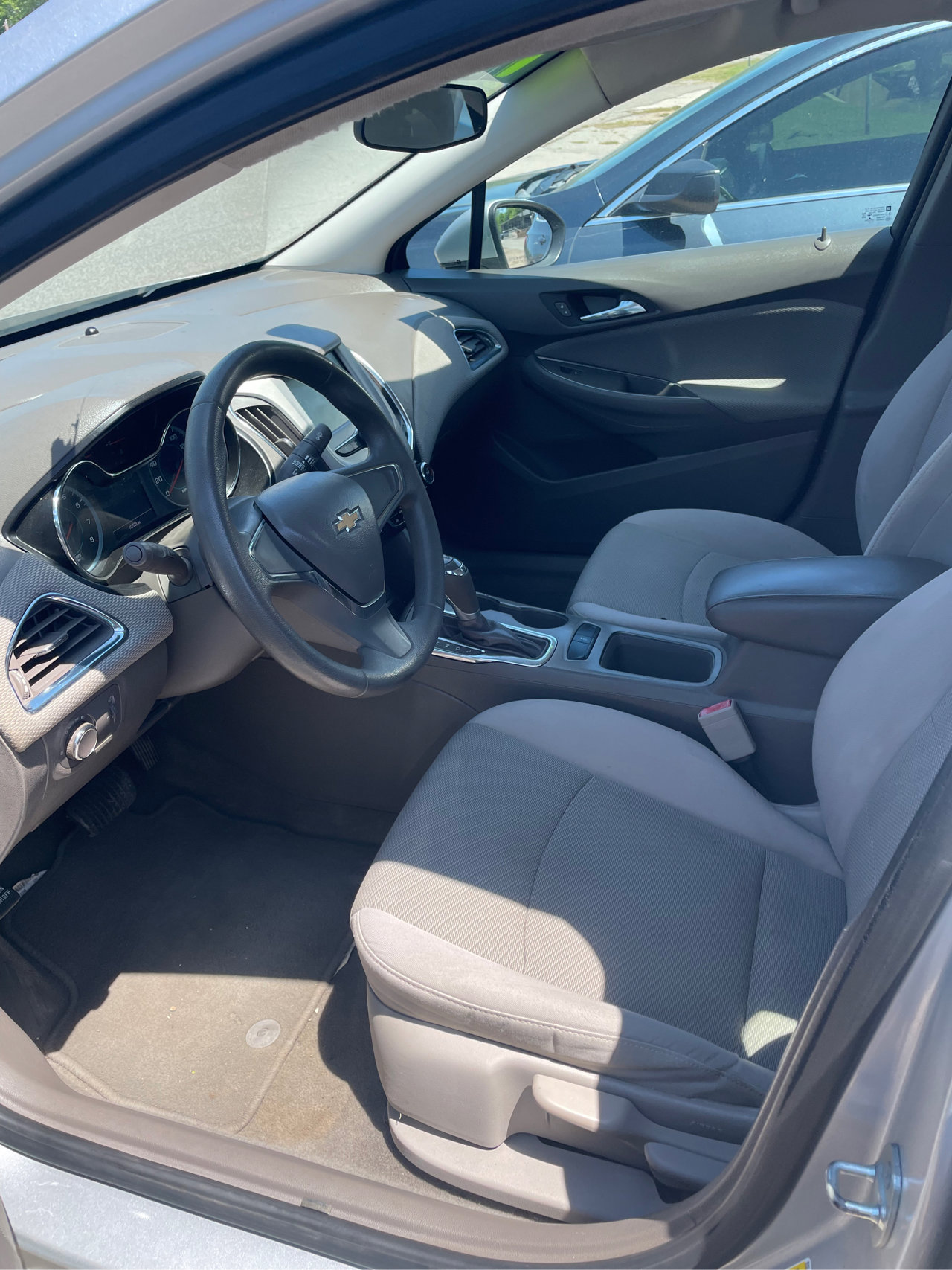 Used 2018 Chevrolet Cruze LS image 5