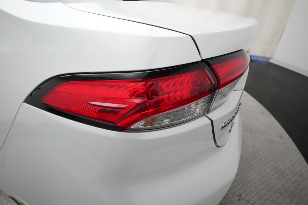 Used 2025 Toyota Corolla LE FWD image 30