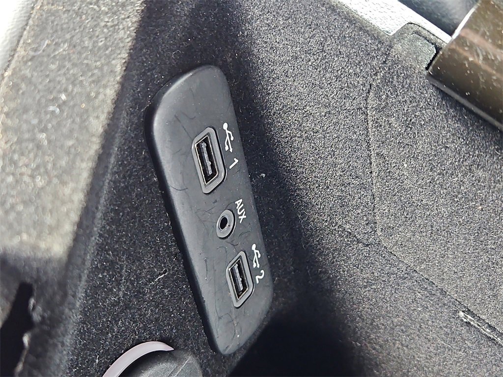 Used 2022 Dodge Challenger R/T w/ Blacktop Package image 18