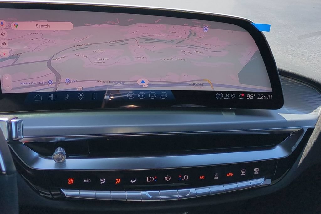 New 2026 Cadillac Lyriq Luxury AWD/4WD image 9