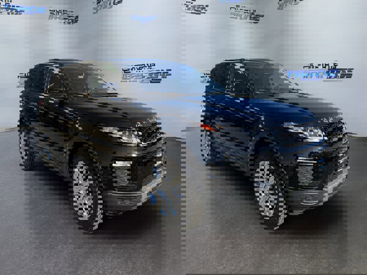 Used 2018 Land Rover Range Rover Evoque SE image 3