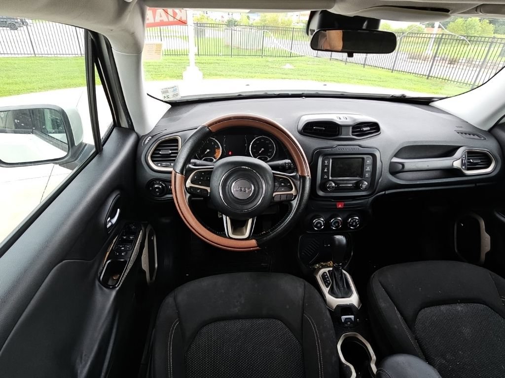 Used 2016 Jeep Renegade 75th Anniversary FWD image 24