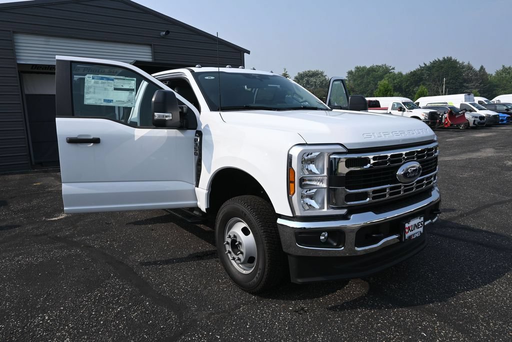 New 2025 Ford F350 XL w/ XL Chrome Package AWD/4WD image 29