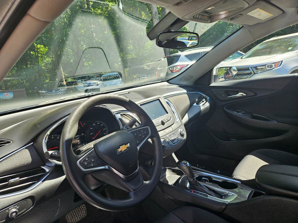 Used 2018 Chevrolet Malibu LT image 24