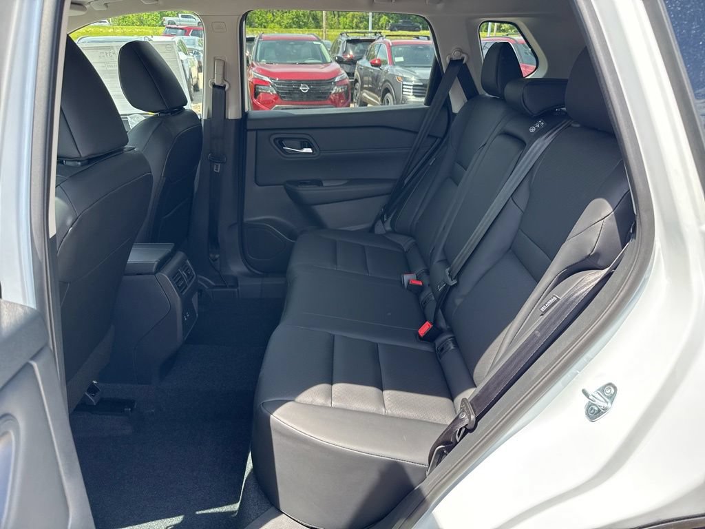 New 2026 Nissan Rogue Dark Armor AWD/4WD image 28
