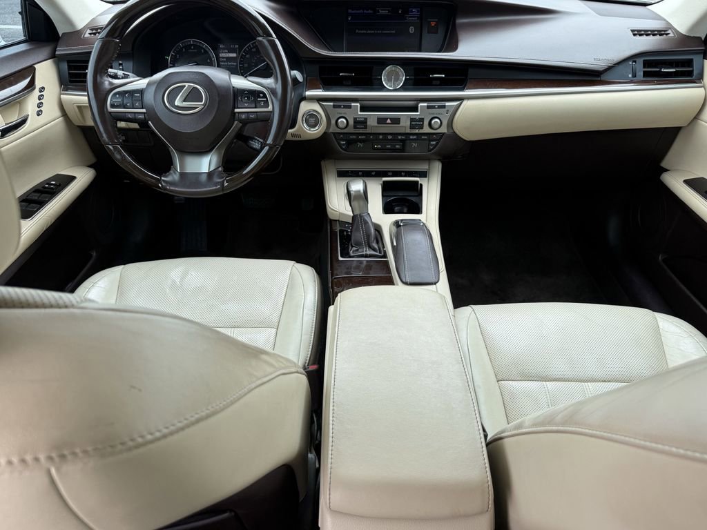 Used 2016 Lexus ES 350 w/ Luxury Package w/Wood Trim FWD image 26