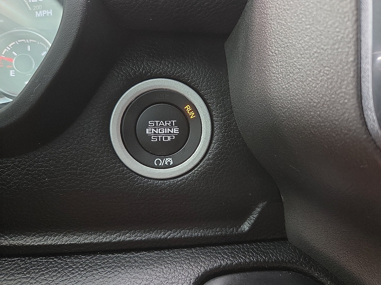 Used 2020 RAM 1500 Laramie AWD/4WD image 21