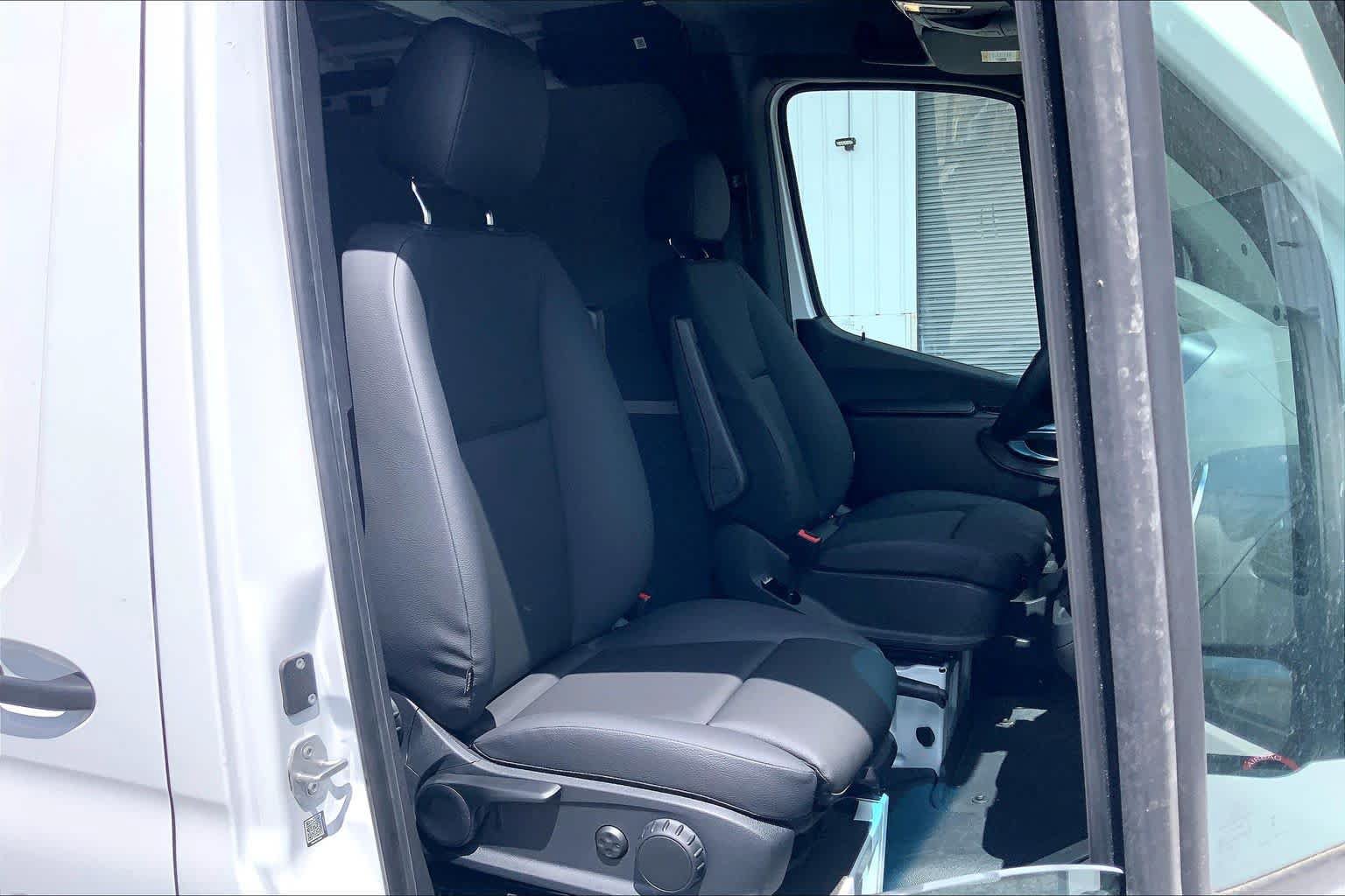 New 2026 Mercedes-Benz Sprinter 2500 image 2