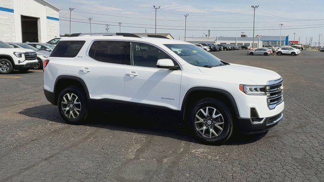 Certified 2023 GMC Acadia SLE w/ Driver Convenience Package image 2