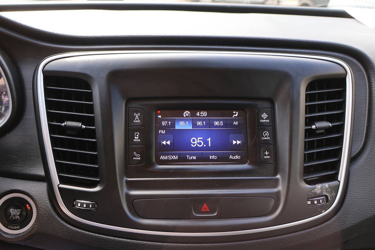 Used 2015 Chrysler 200 Limited w/ Convenience Group FWD image 27