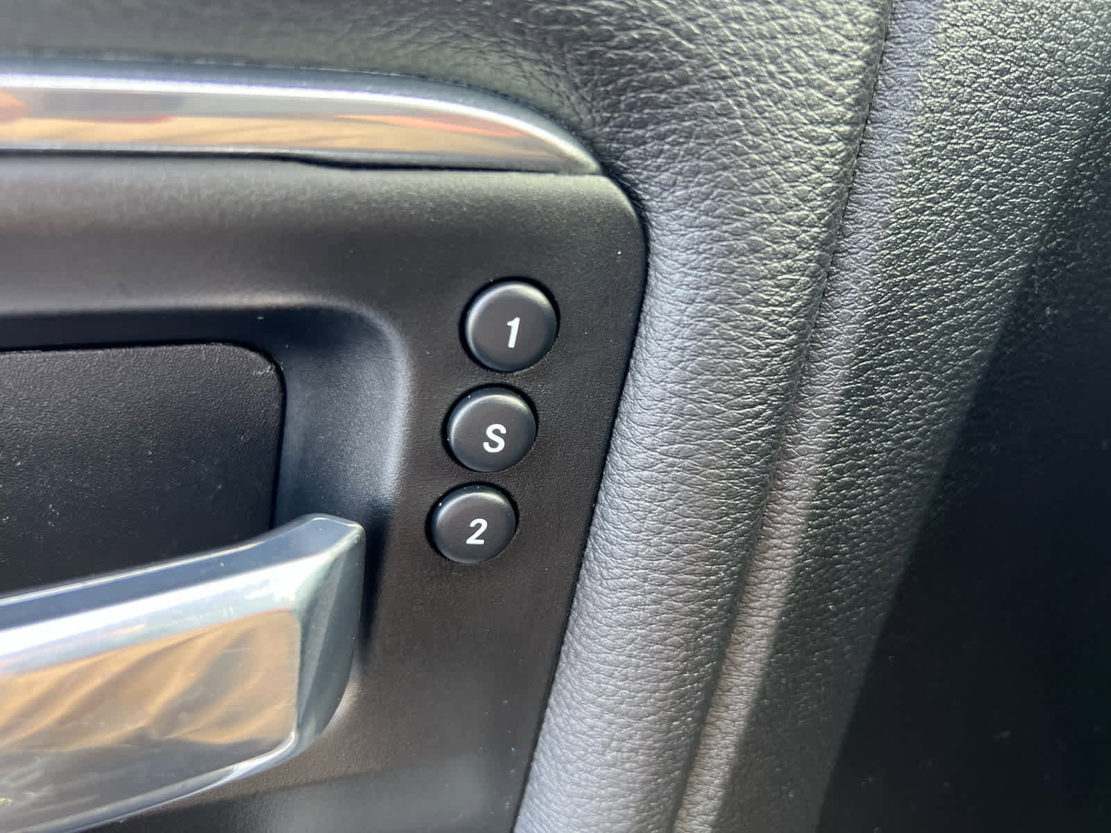 Used 2022 RAM 3500 Laramie image 17