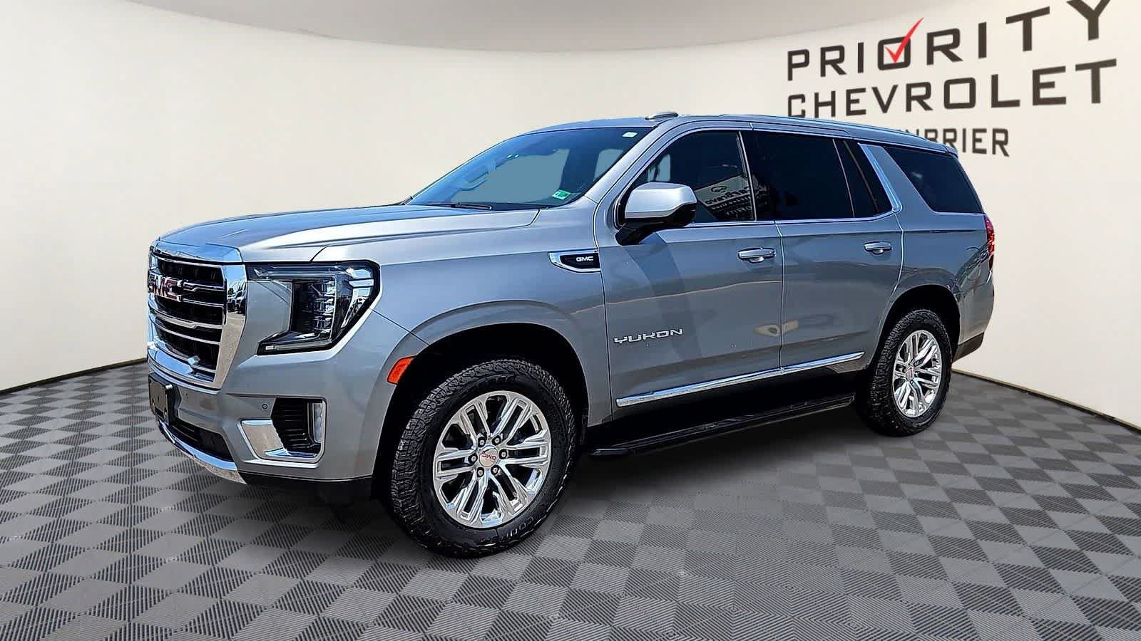 Used 2024 GMC Yukon SLT AWD/4WD image 4