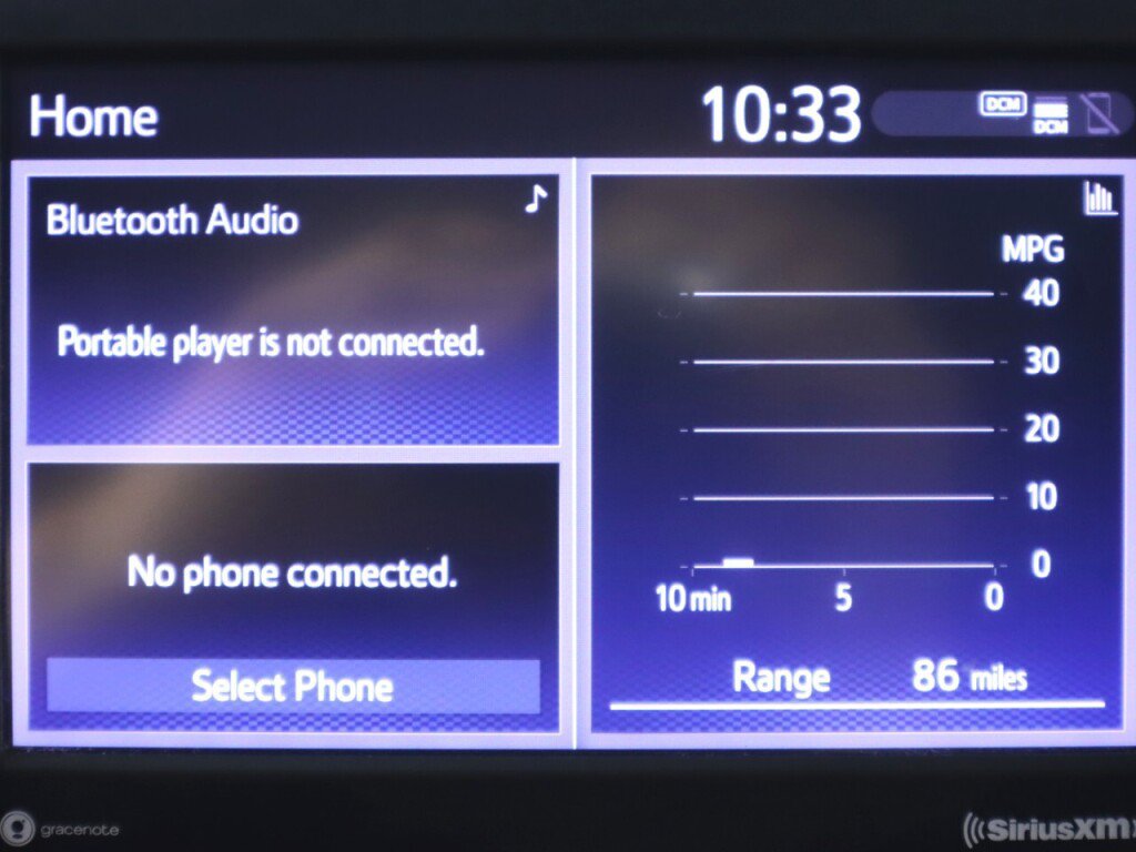 Used 2021 Toyota RAV4 LE FWD image 16