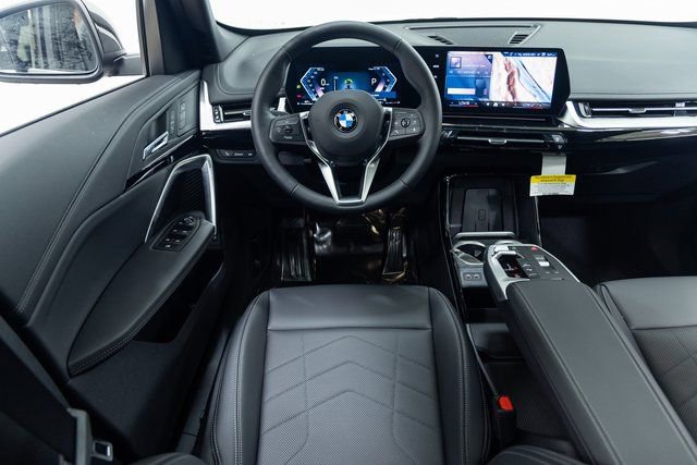 Certified 2025 BMW X1 xDrive28i w/ Convenience Package image 3