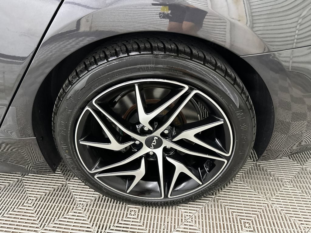 Used 2022 Kia Stinger GT-Line AWD/4WD image 19
