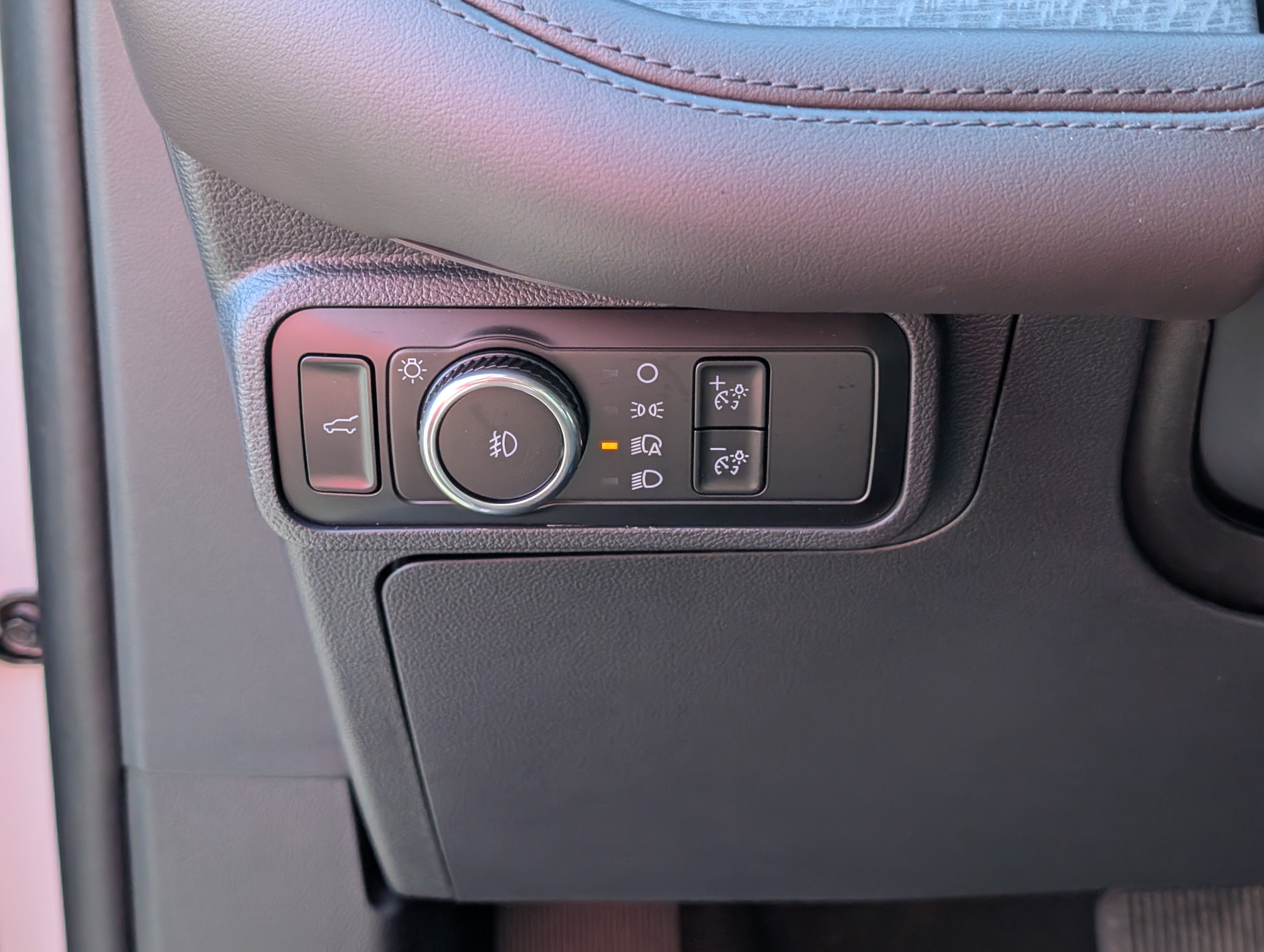 Used 2025 Ford Explorer Platinum w/ Ultimate Package image 25