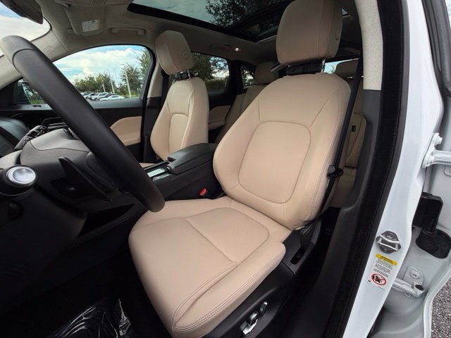 Used 2020 Jaguar F-PACE Premium AWD/4WD image 17