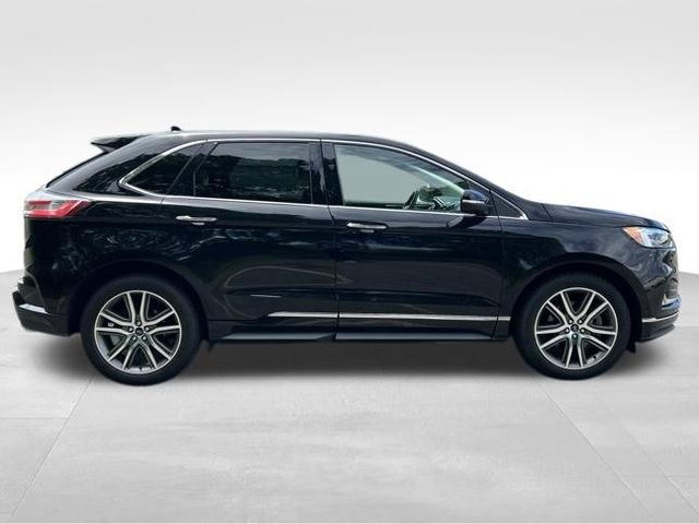 Used 2019 Ford Edge Titanium w/ Equipment Group 301A AWD/4WD image 6
