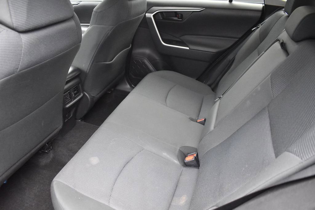Used 2022 Toyota RAV4 LE AWD/4WD image 24
