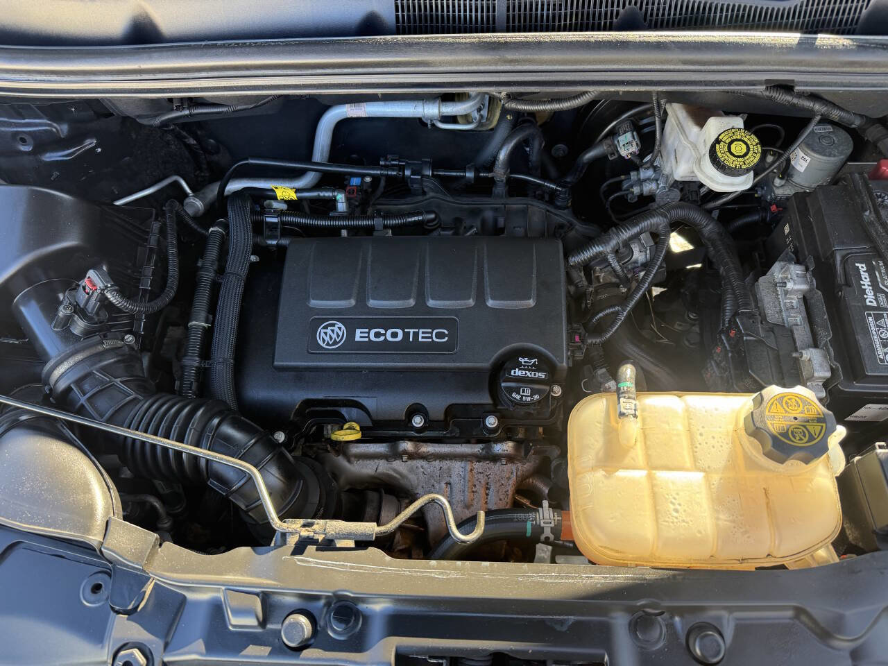 Used 2018 Buick Encore Sport Touring image 10