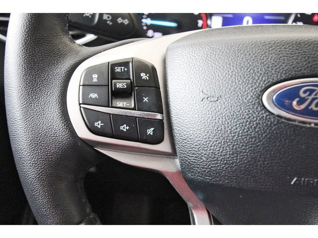 Used 2024 Ford Explorer XLT w/ Equipment Group 202A RWD image 19