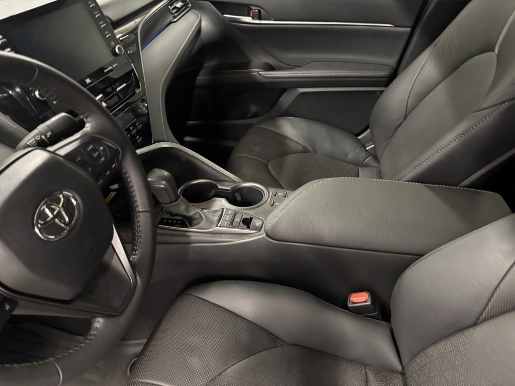 Used 2024 Toyota Camry XSE w/ Navigation Package image 18