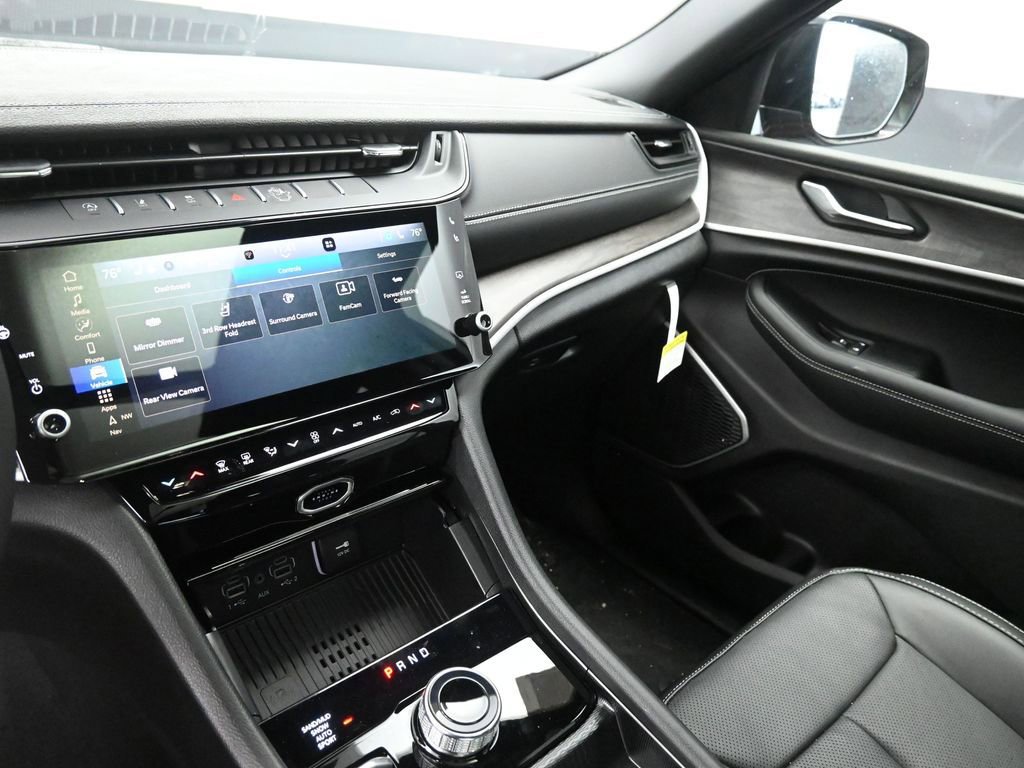 New 2026 Jeep Grand Cherokee L Limited image 17