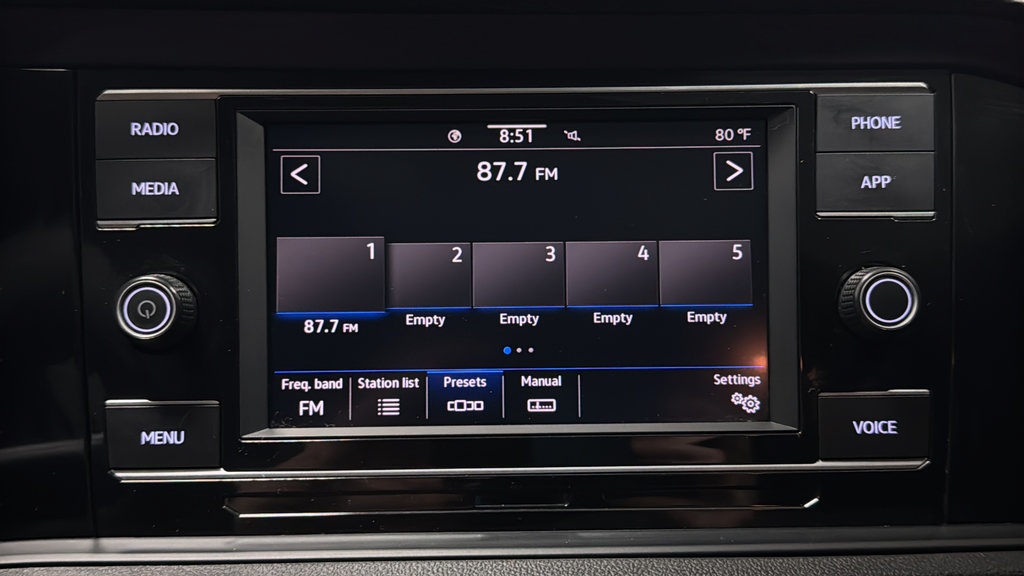 Used 2022 Volkswagen Jetta SE FWD image 15