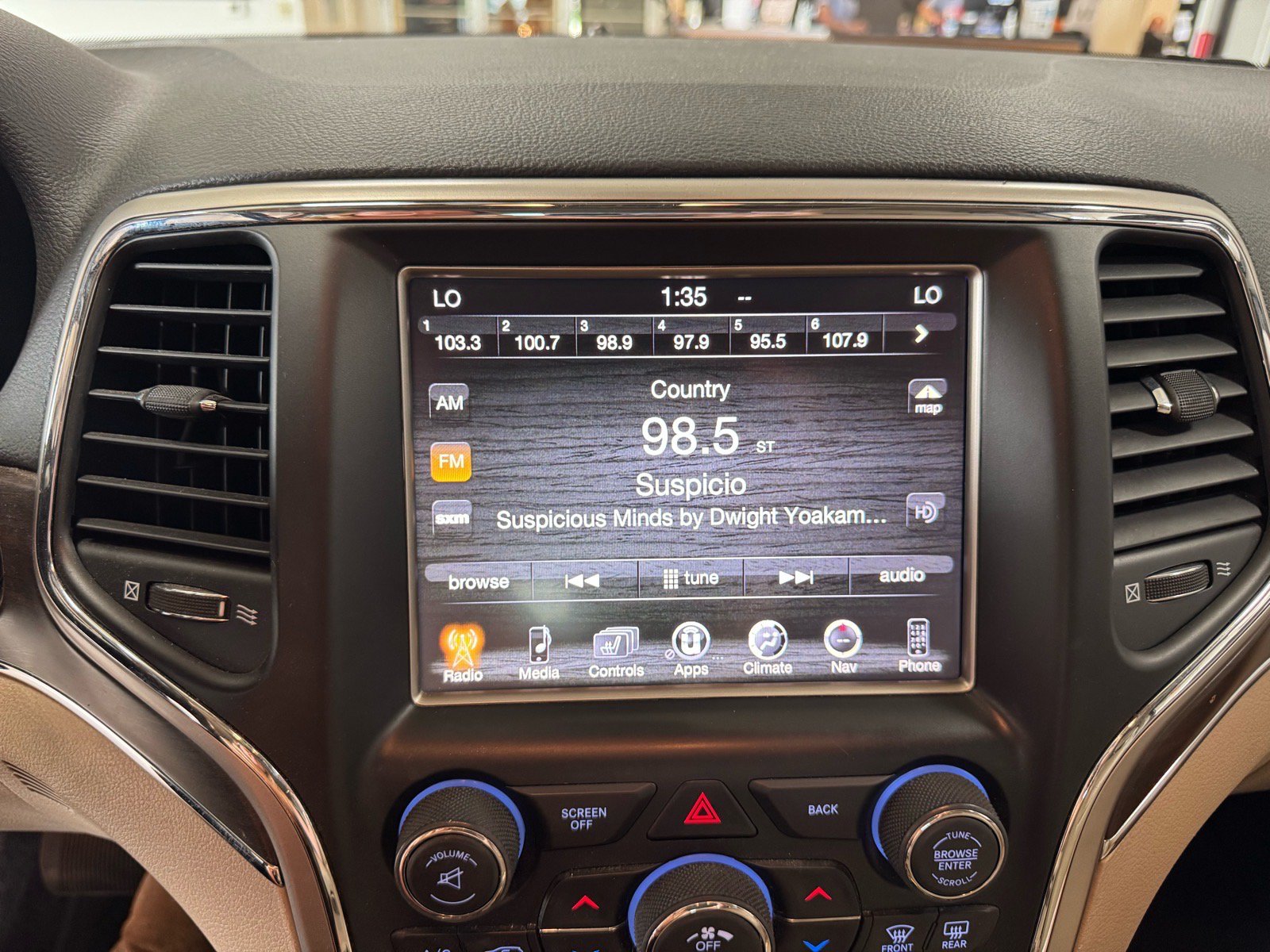 Used 2016 Jeep Grand Cherokee Limited AWD/4WD image 31