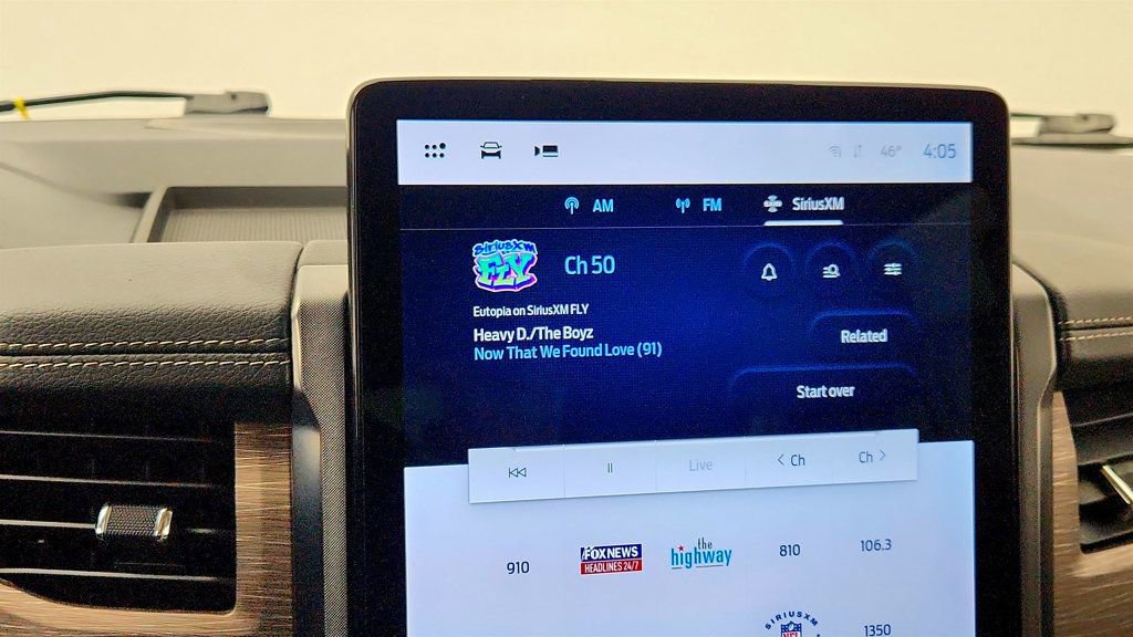 Used 2023 Ford Expedition Limited image 19