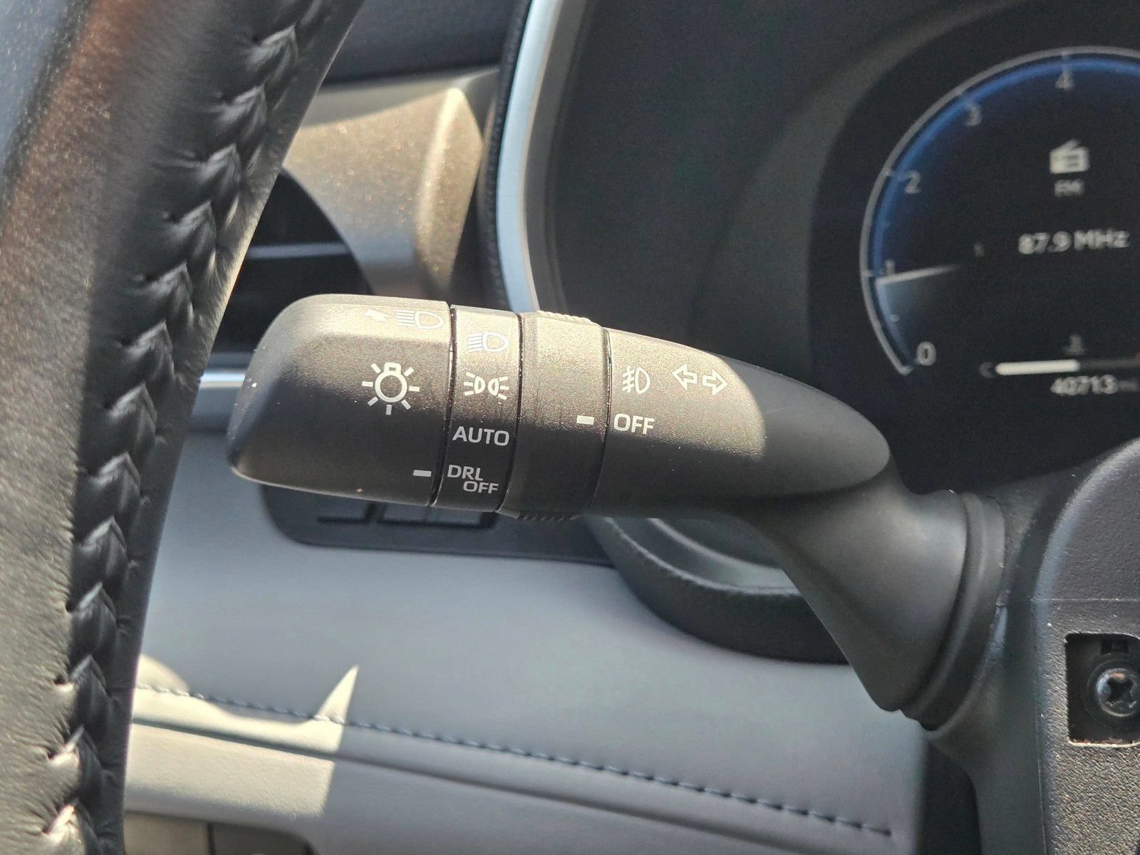 Used 2023 Toyota Highlander Limited FWD image 26